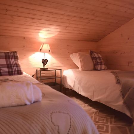 Charming Family Chalet For 8 People, With Private Hot Tub Les Clefs Luaran gambar