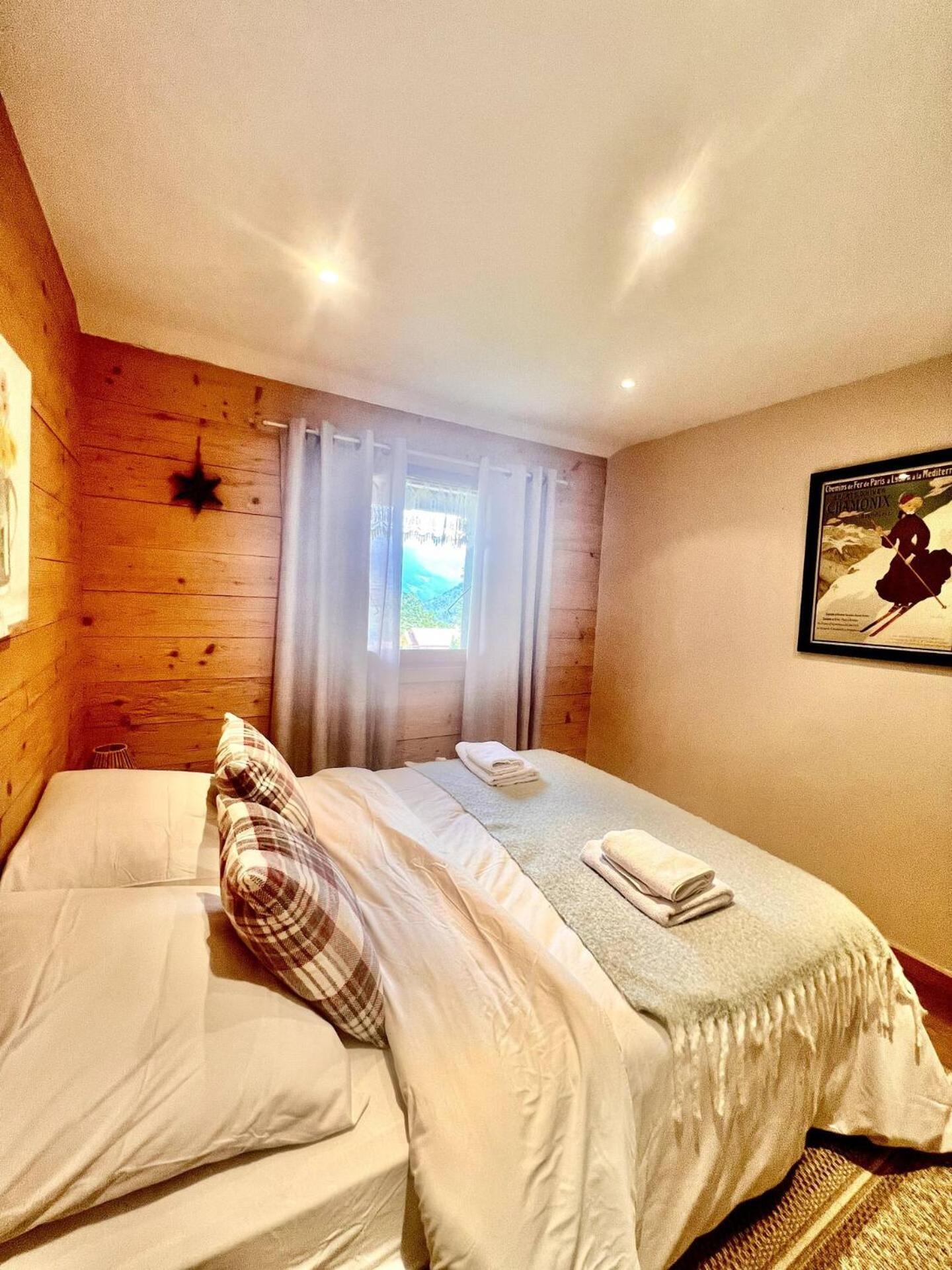 Charming Family Chalet For 8 People, With Private Hot Tub Les Clefs Luaran gambar