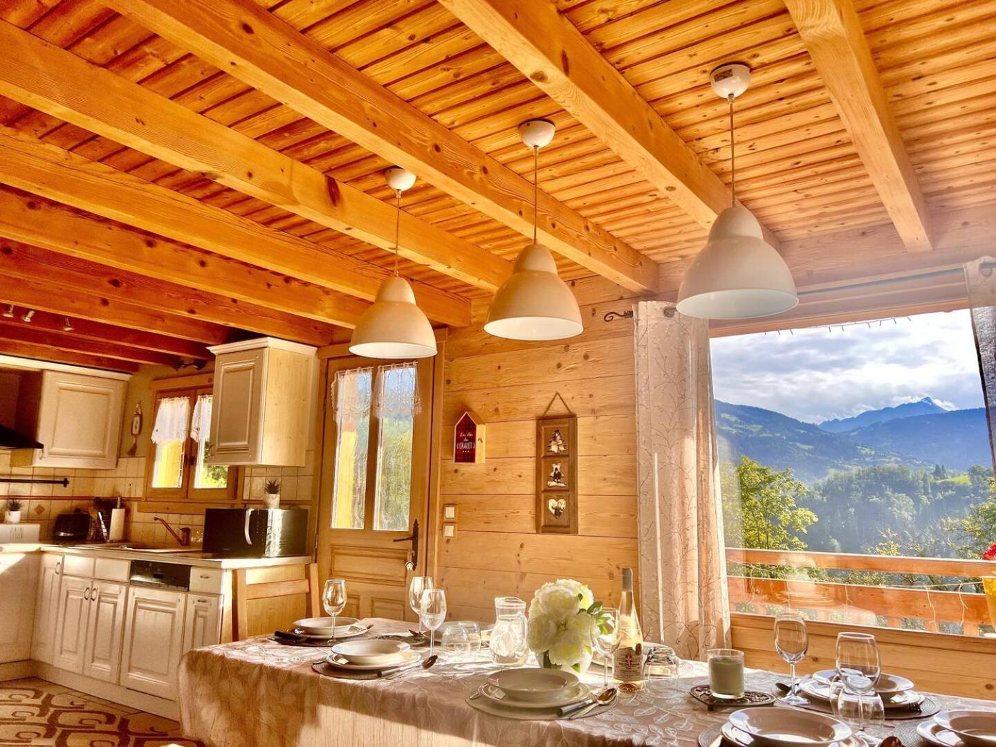 Charming Family Chalet For 8 People, With Private Hot Tub Les Clefs Luaran gambar